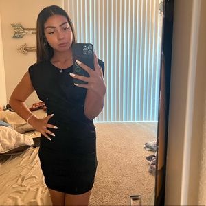 Forever 21 Sleeveless Form Fitting Ruffled Dress